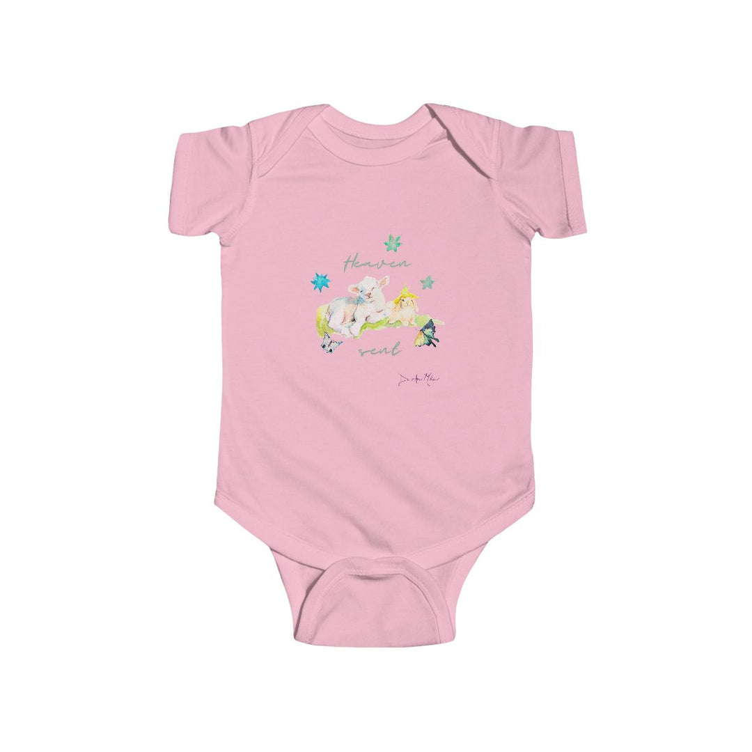 A dreamer is born - baby gift set